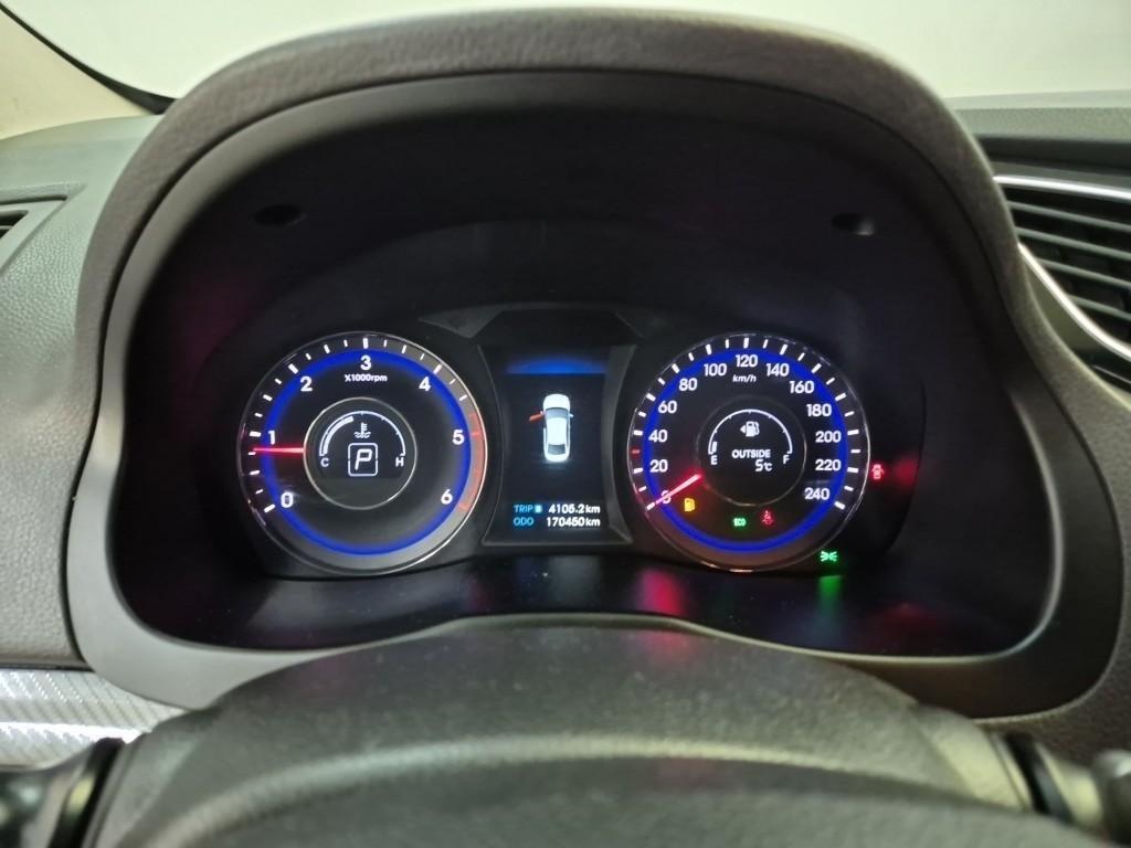 HYUNDAI i40 - Vista 6