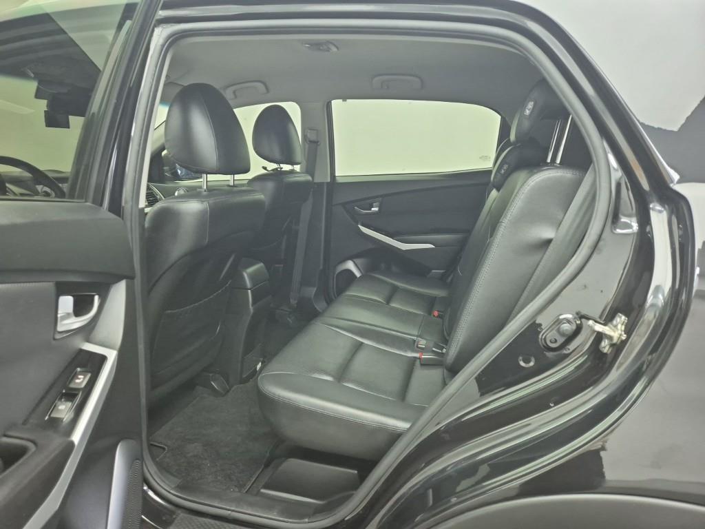 Ssangyong Korando - Vista 12