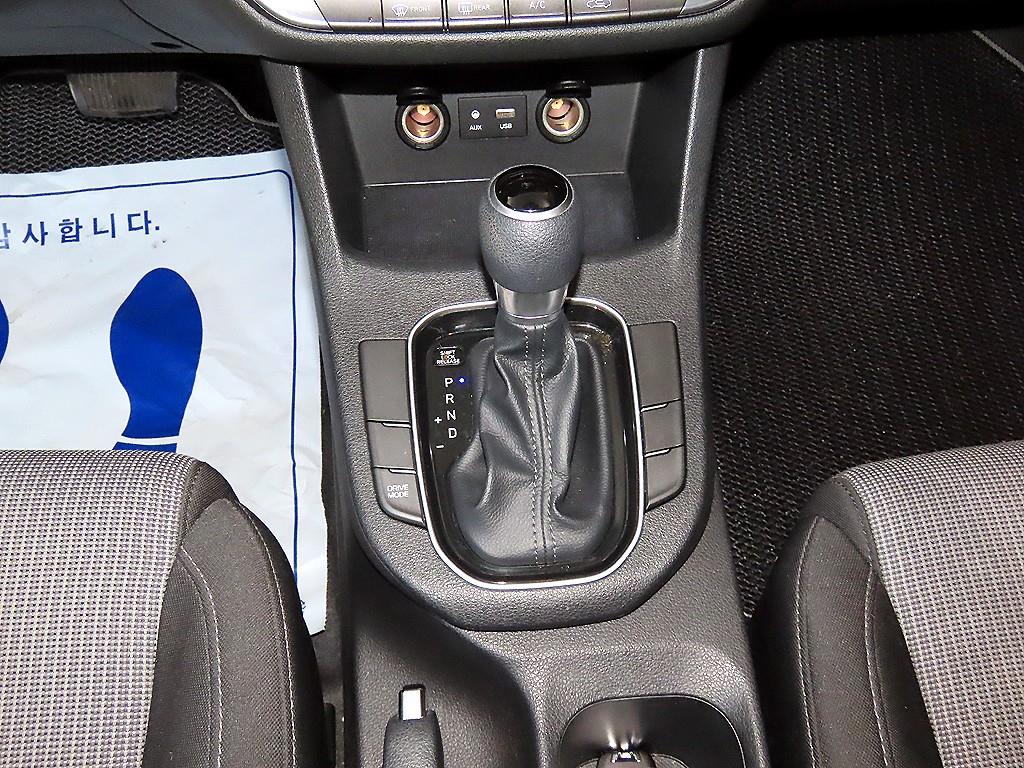 HYUNDAI i30 - Vista 12