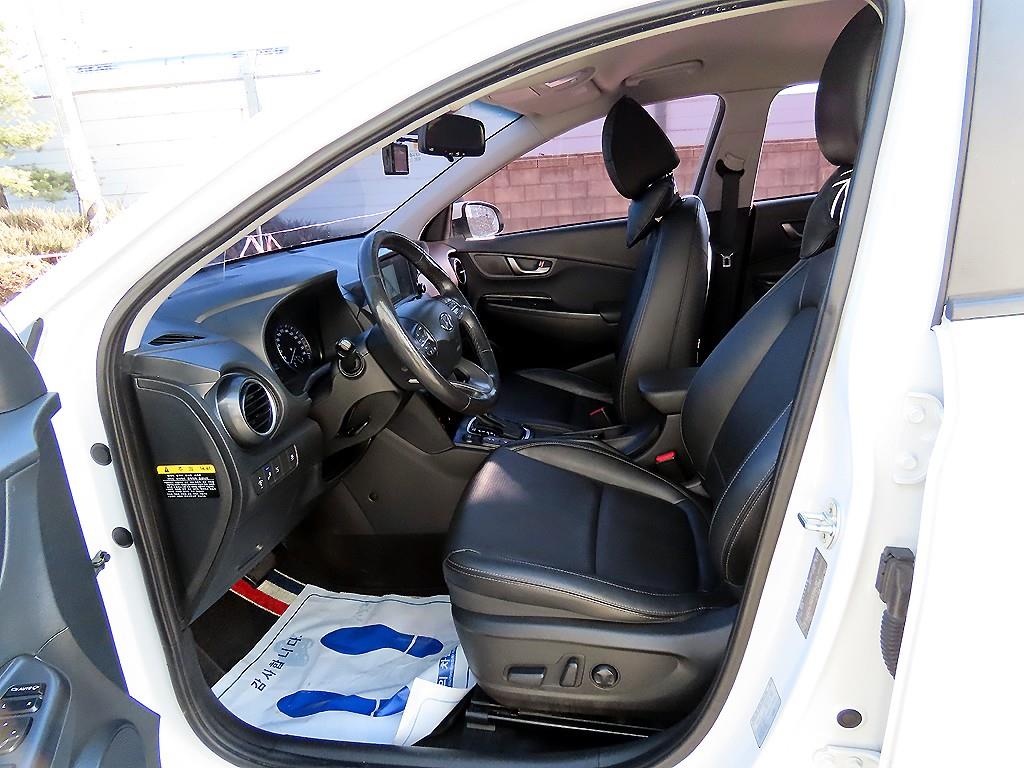 HYUNDAI Kona - Vista 5