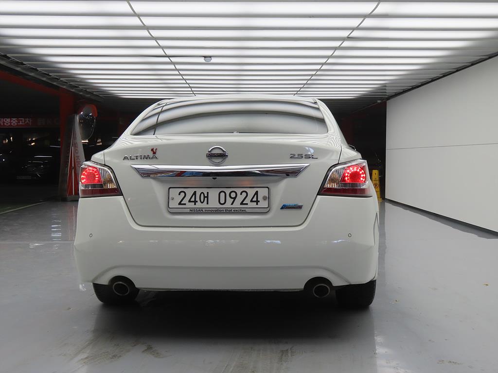 Nissan Altima - Vista 3