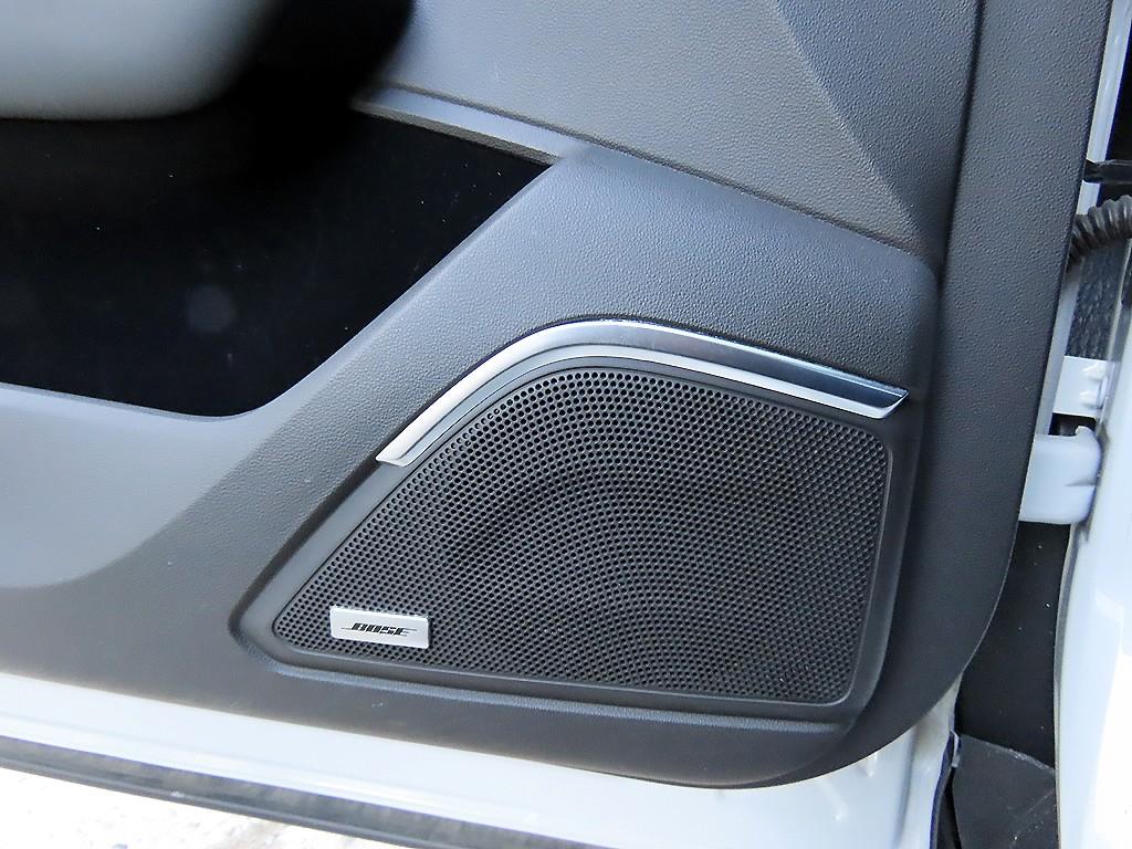 SAMSUNG QM6 2020 Blanco - Importación desde Corea - HF Imports Iquique - Foto 14