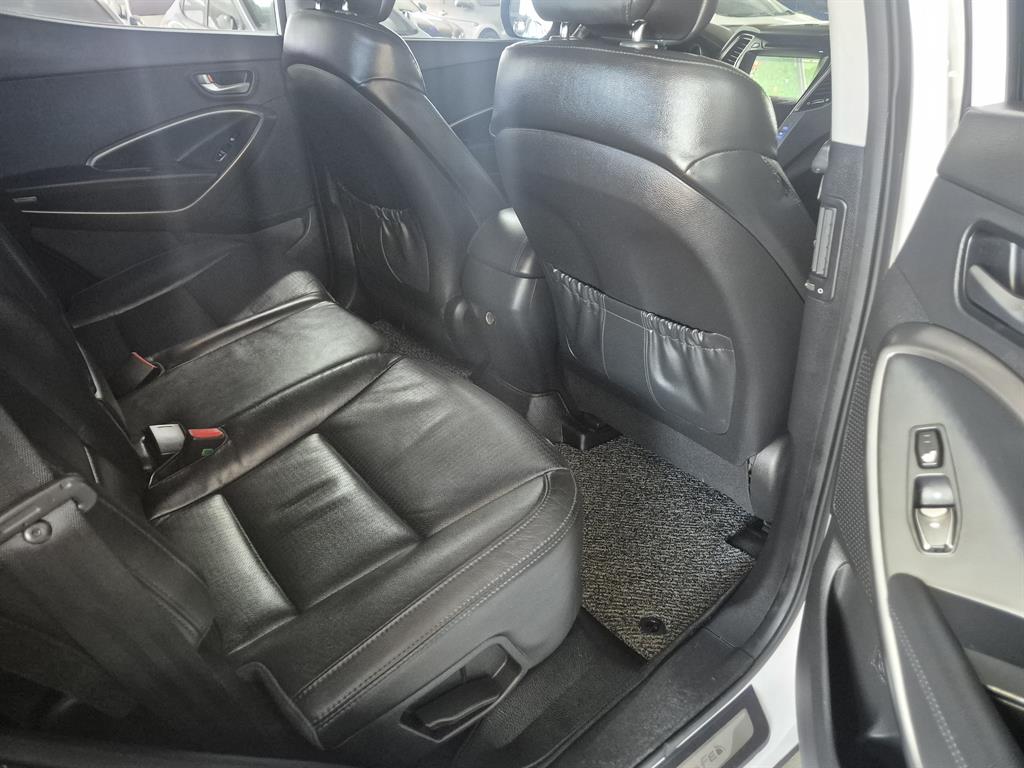 HYUNDAI Santa Fe - Vista 5