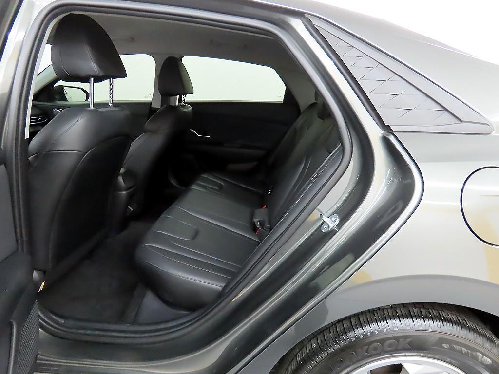 HYUNDAI Avante - Vista 6