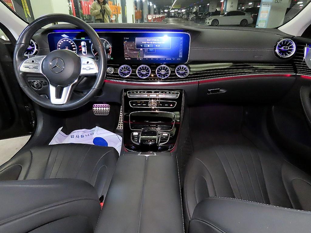 Mercedes Benz CLS Class - Vista 10