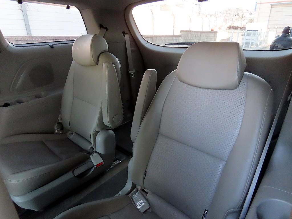 KIA Carnival - Vista 7