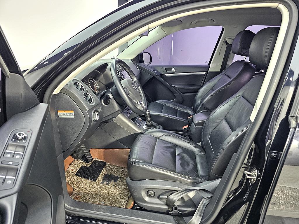 Volkswagen Tiguan - Vista 8