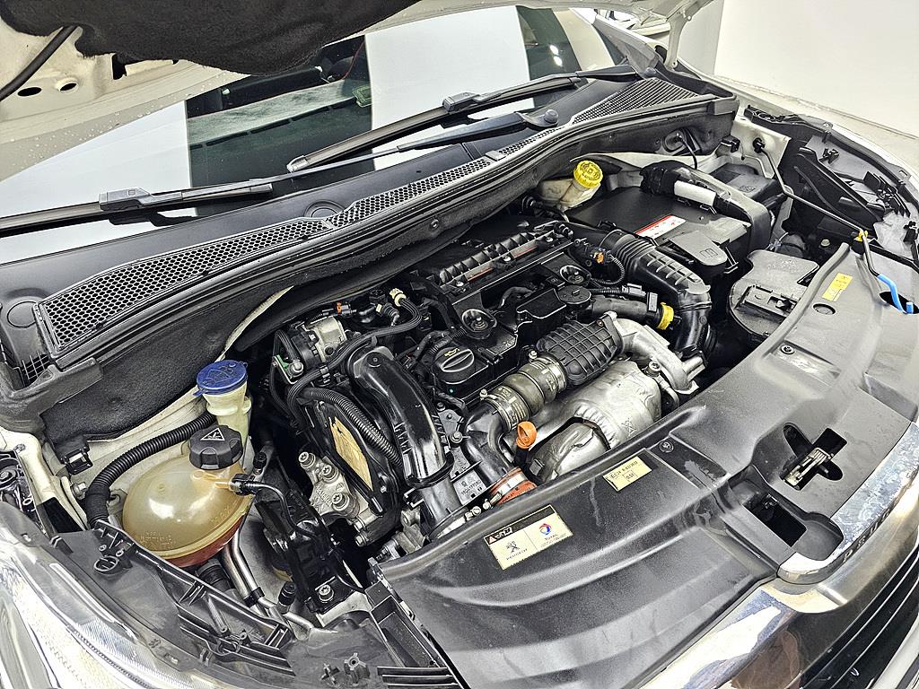 Peugeot 2008 - Vista 6