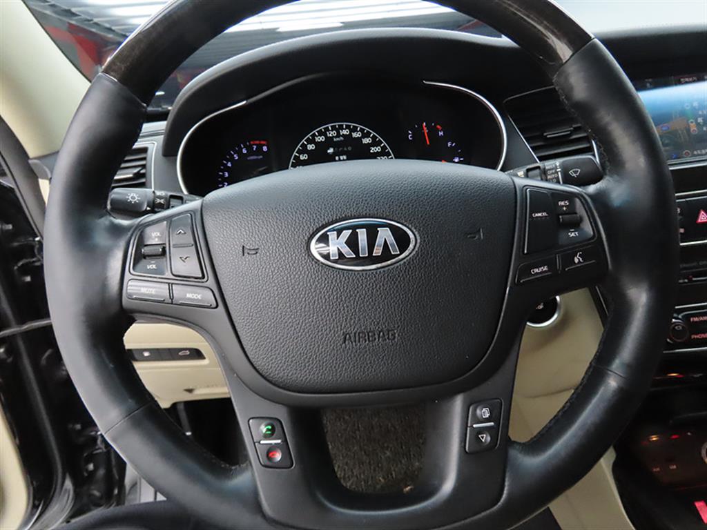 KIA K7 - Vista 8
