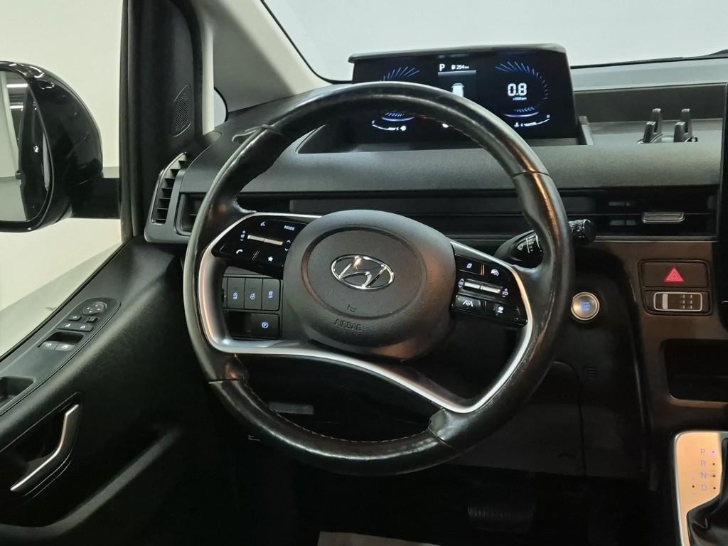 HYUNDAI Staria - Vista 9