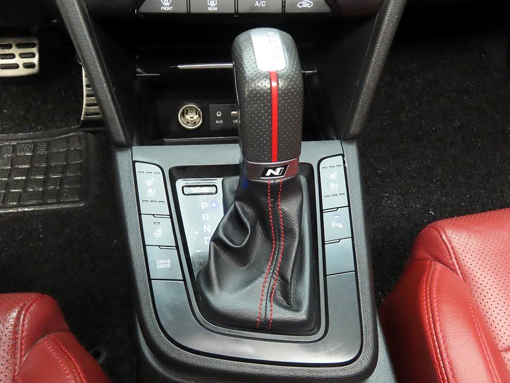 HYUNDAI Avante - Vista 11