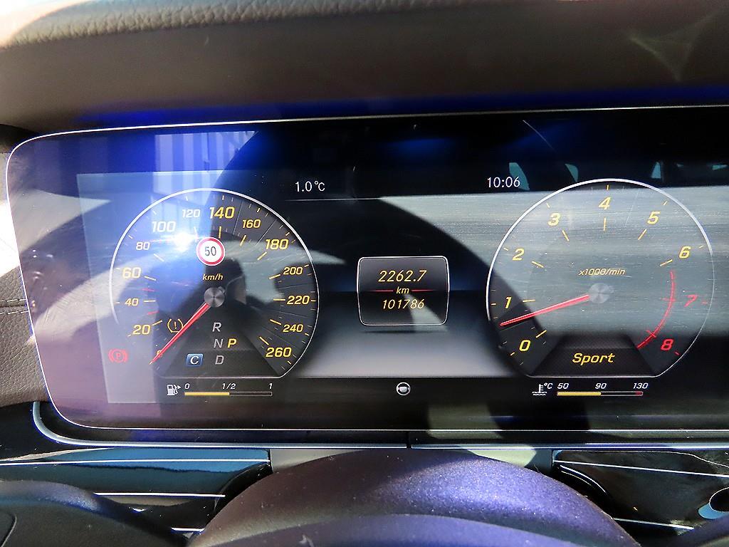 Mercedes Benz E class - Vista 9