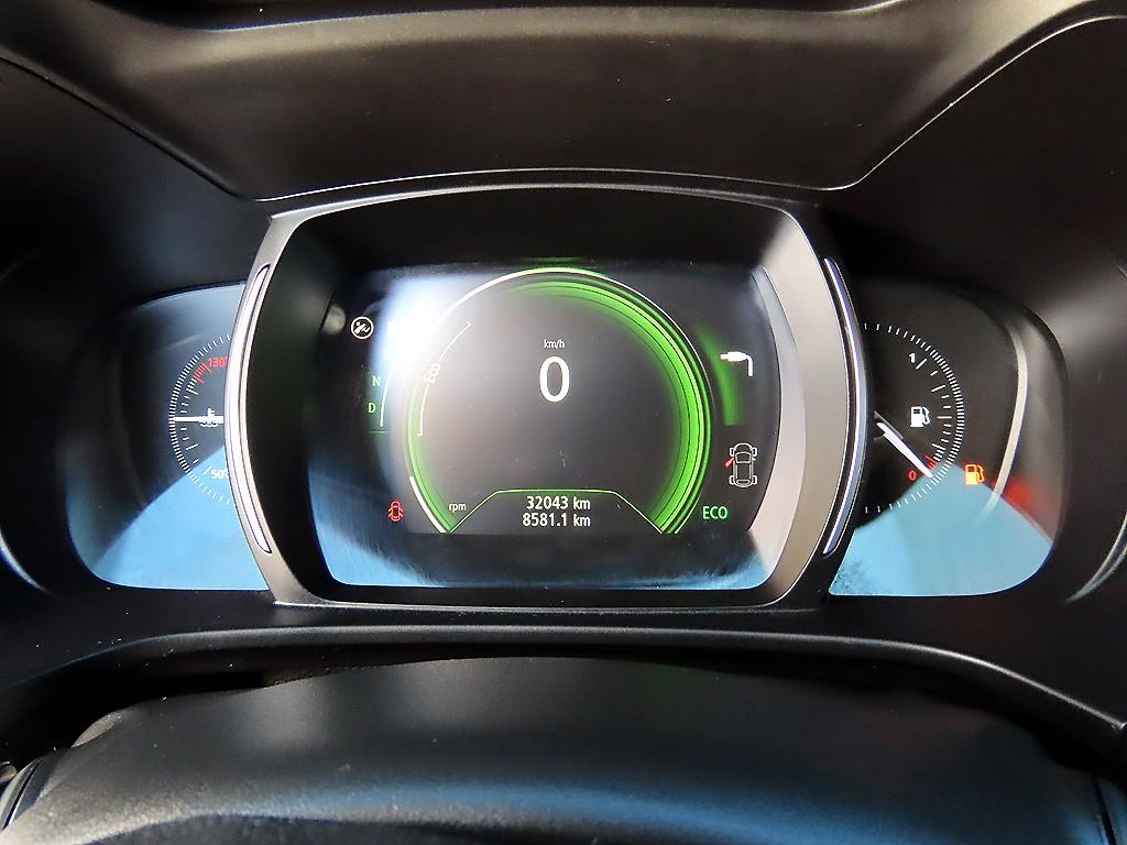 SAMSUNG QM6 - Vista 9