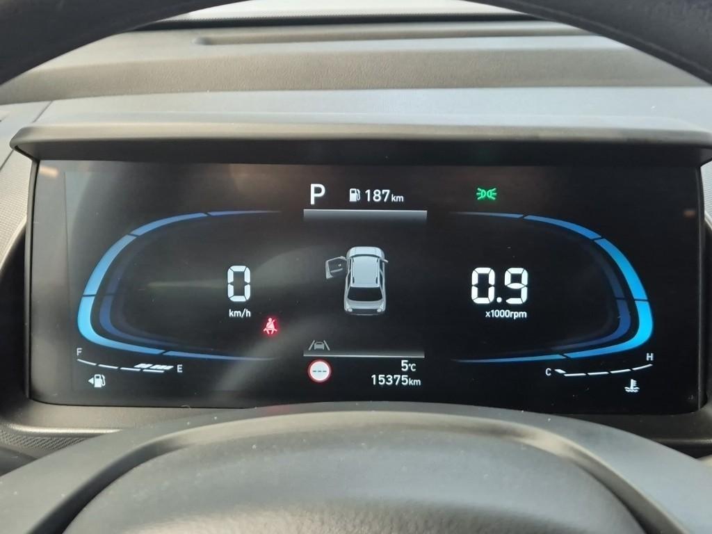 HYUNDAI Casper - Vista 6