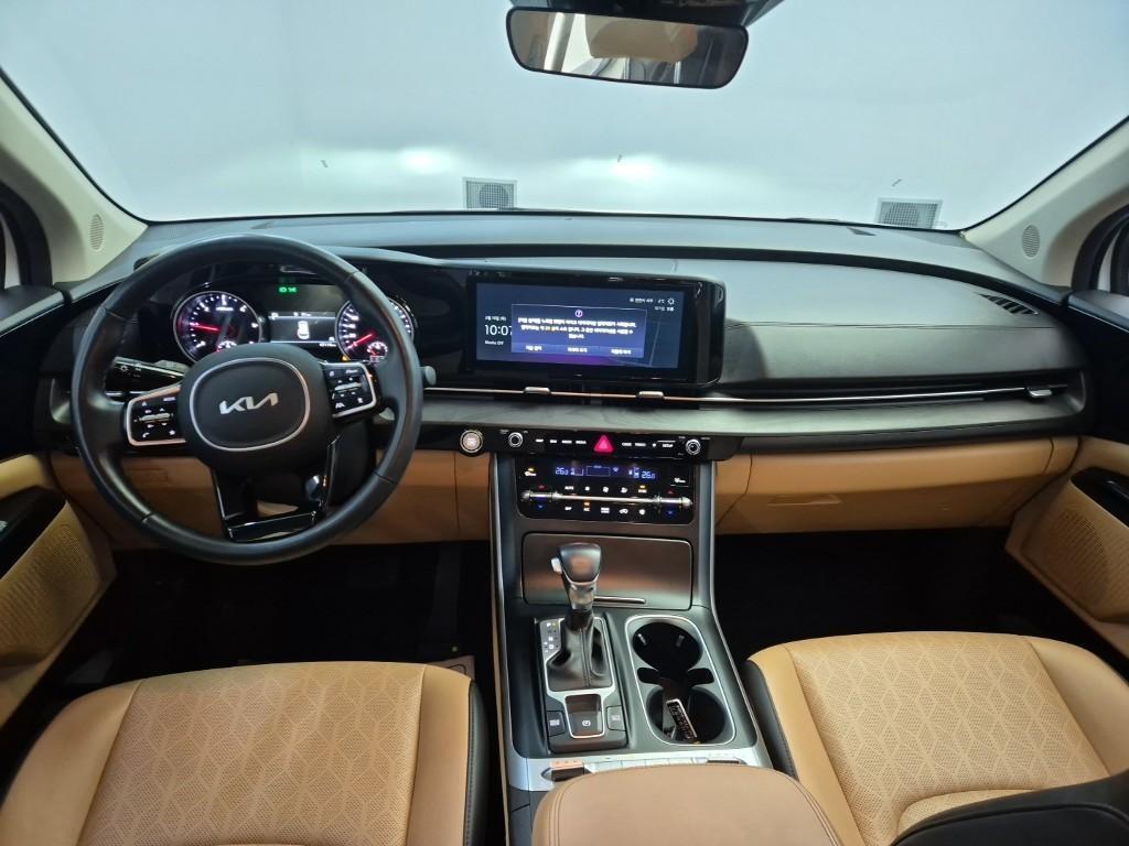 KIA Carnival - Vista 7