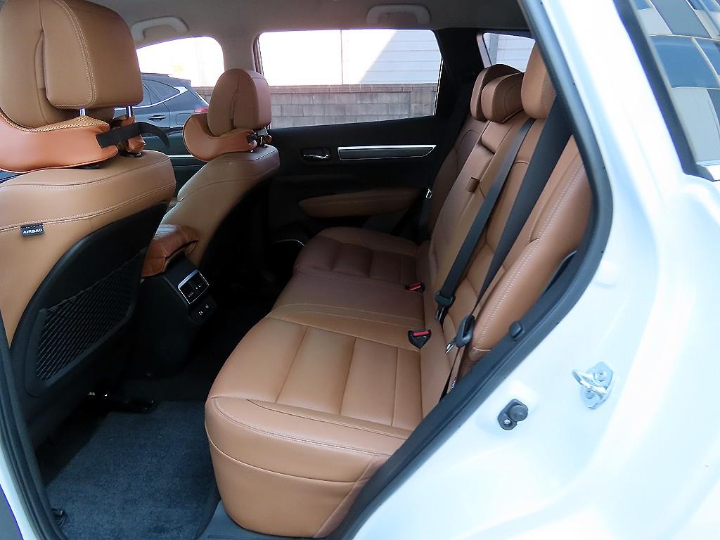 SAMSUNG QM6 - Vista 6