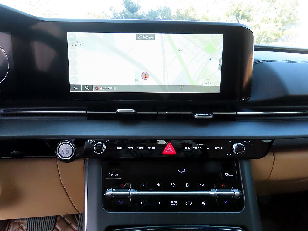 KIA Carnival - Vista 12