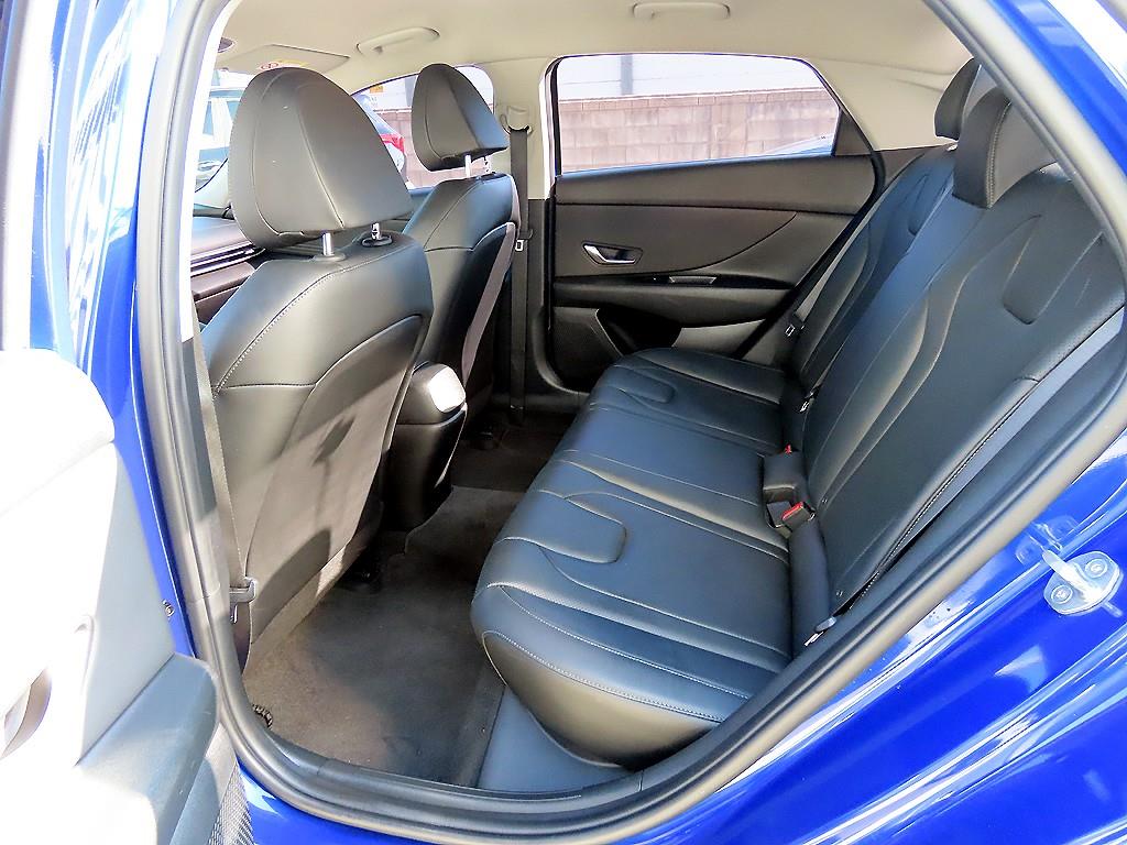 HYUNDAI Avante - Vista 6