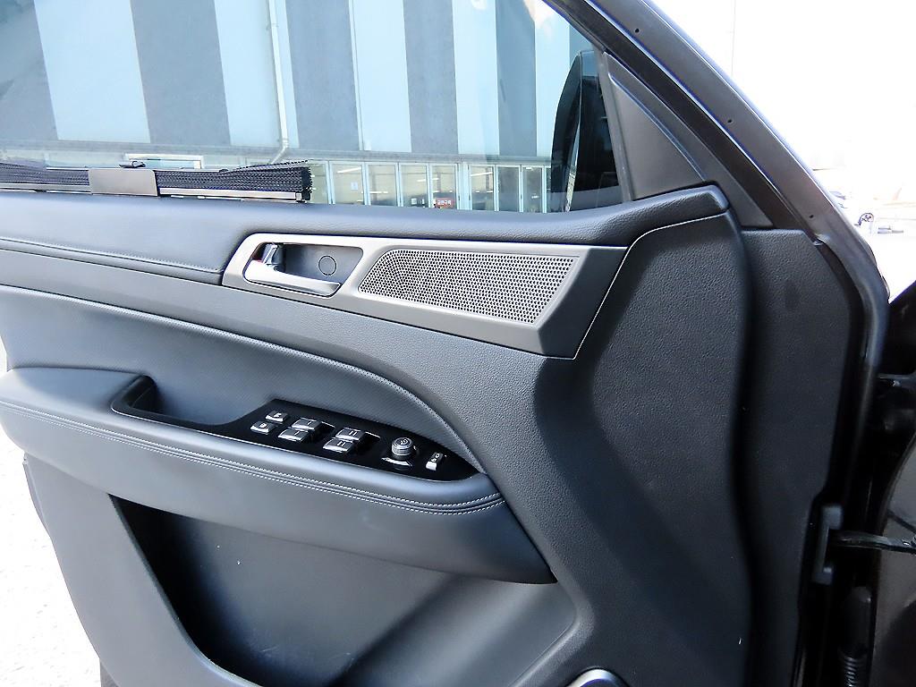 Ssangyong Rexton - Vista 11