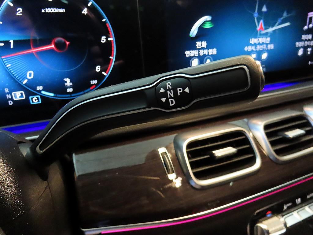 Mercedes Benz GLE Class - Vista 12