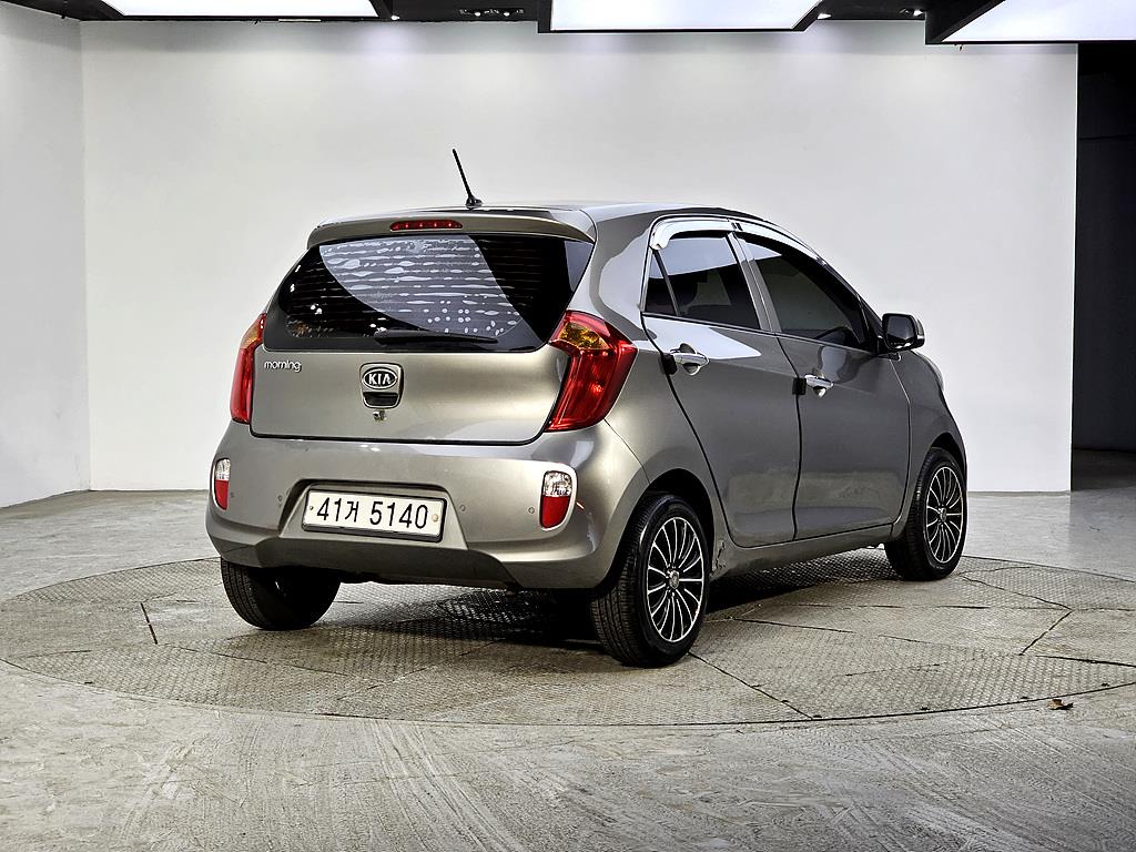 KIA Morning - Vista 4