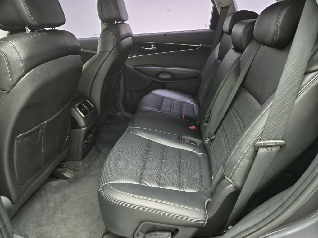 KIA Sorento - Vista 10