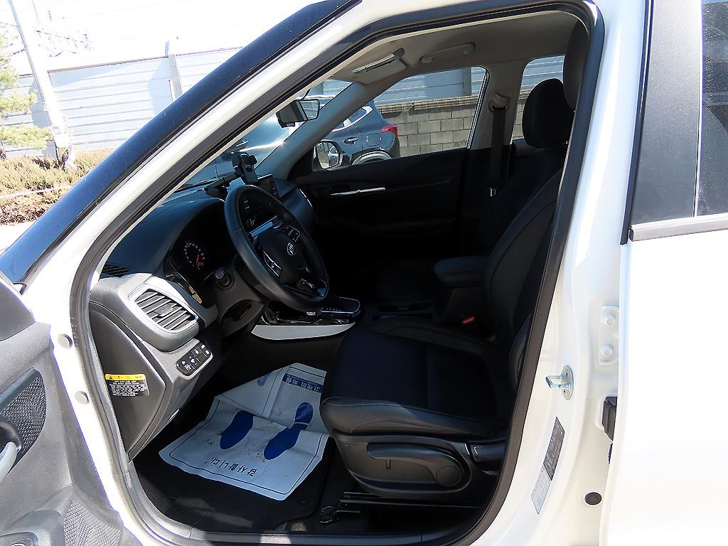 KIA Seltos - Vista 5