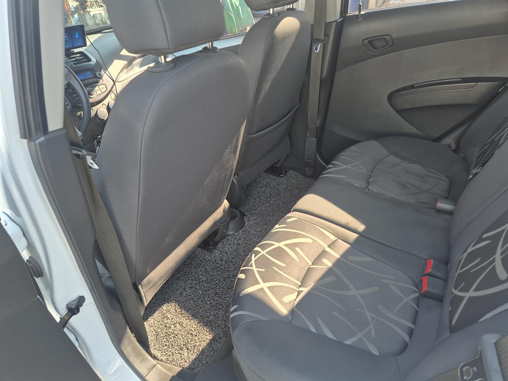 Chevrolet Spark - Vista 8