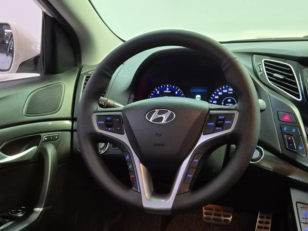 HYUNDAI i40 - Vista 8