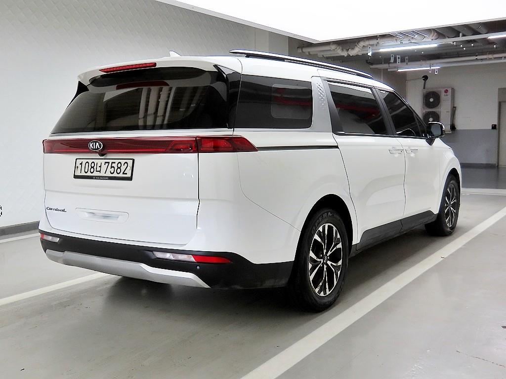 KIA Carnival - Vista 4