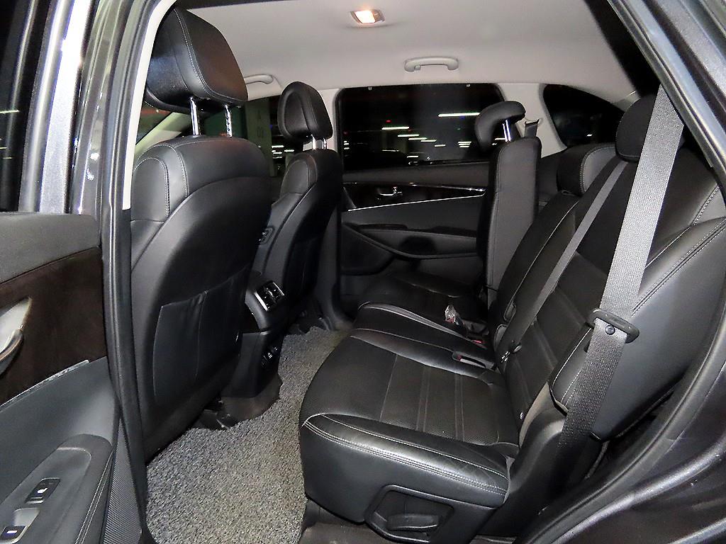 KIA Sorento - Vista 7