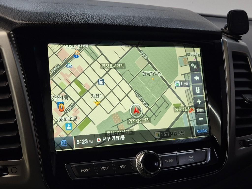 Ssangyong Rexton 2018 Negro - Importación desde Corea - HF Imports Iquique - Foto 13