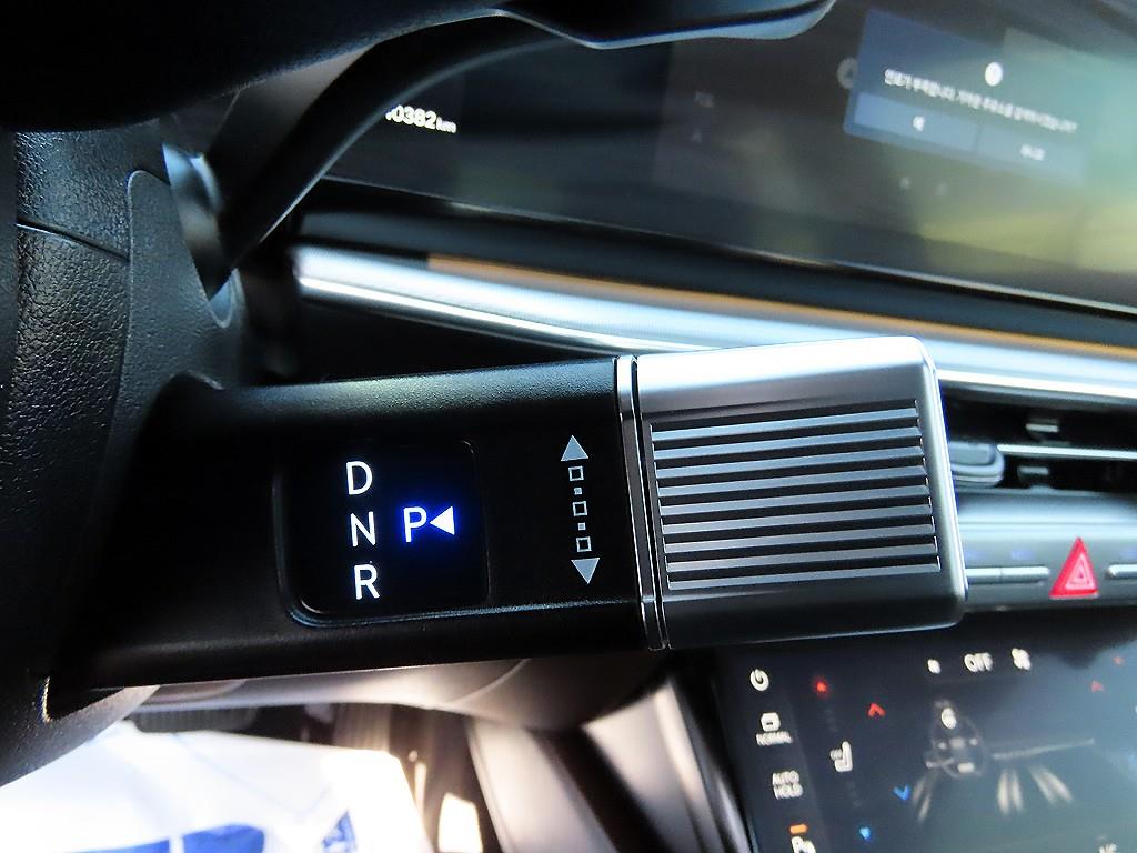 HYUNDAI Grandeur - Vista 11