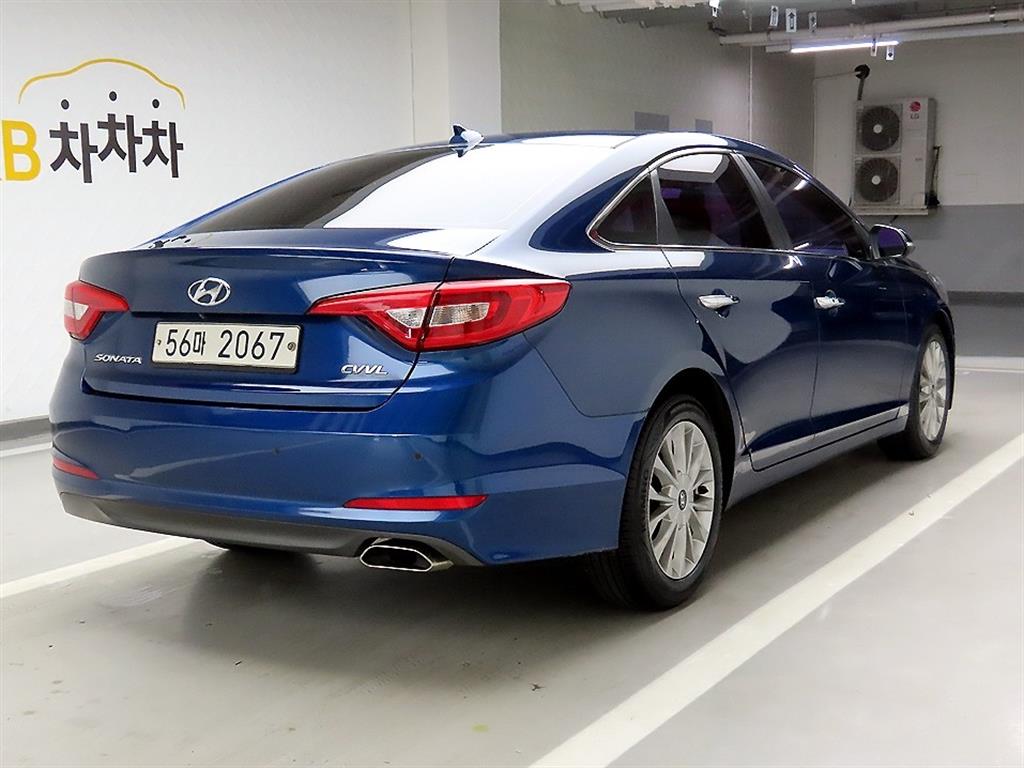 HYUNDAI Sonata - Vista 4