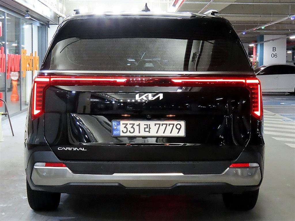 KIA Carnival - Vista 5