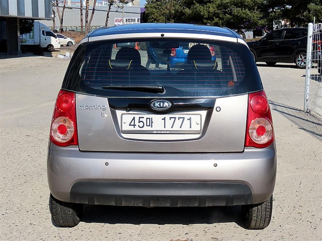 KIA Morning - Vista 4