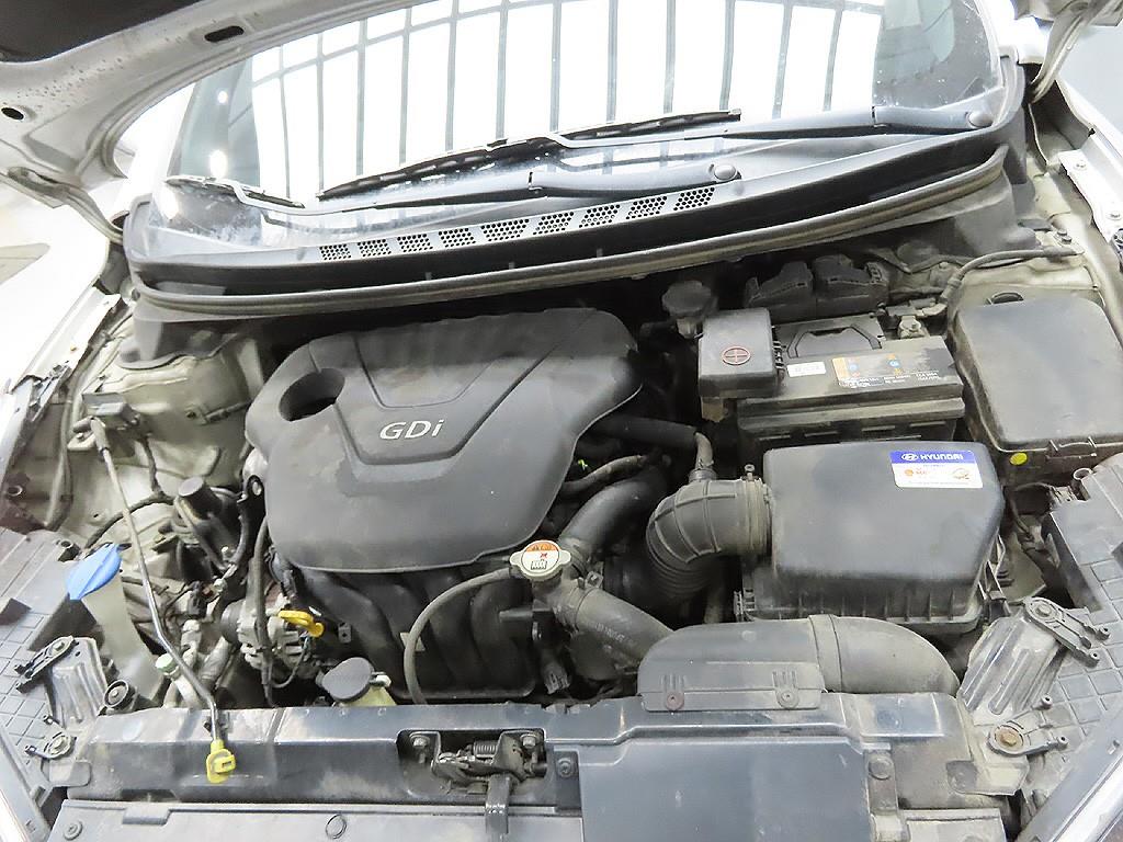 HYUNDAI Avante 2014 Plateado - Importación desde Corea - HF Imports Iquique - Foto 7