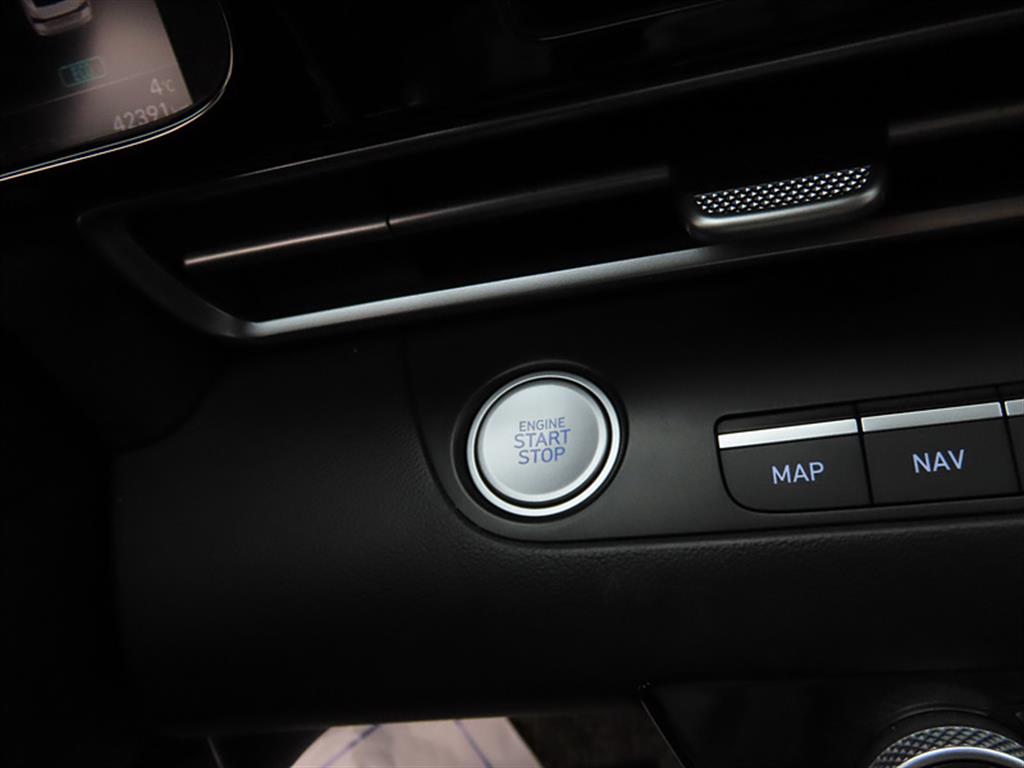 HYUNDAI Avante - Vista 10