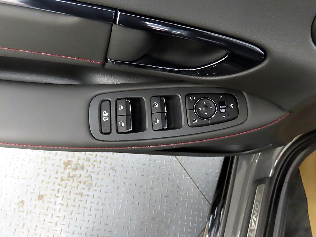 HYUNDAI Sonata - Vista 11