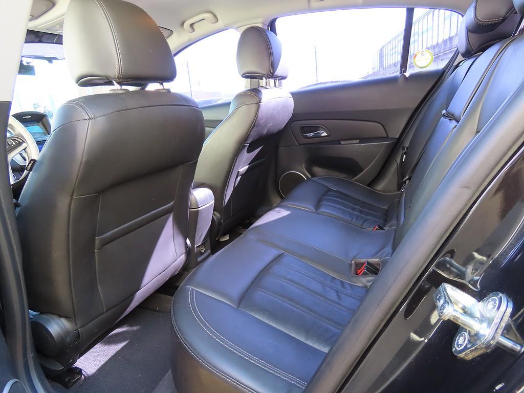 Chevrolet Cruise - Vista 7