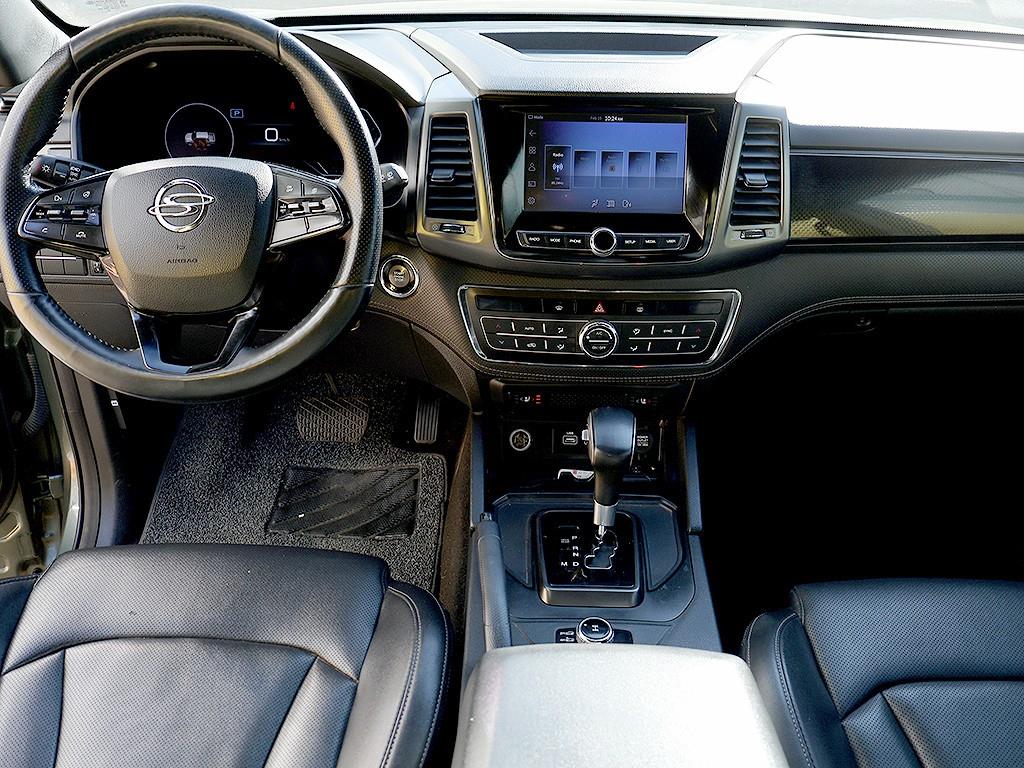 Ssangyong Rexton - Vista 9