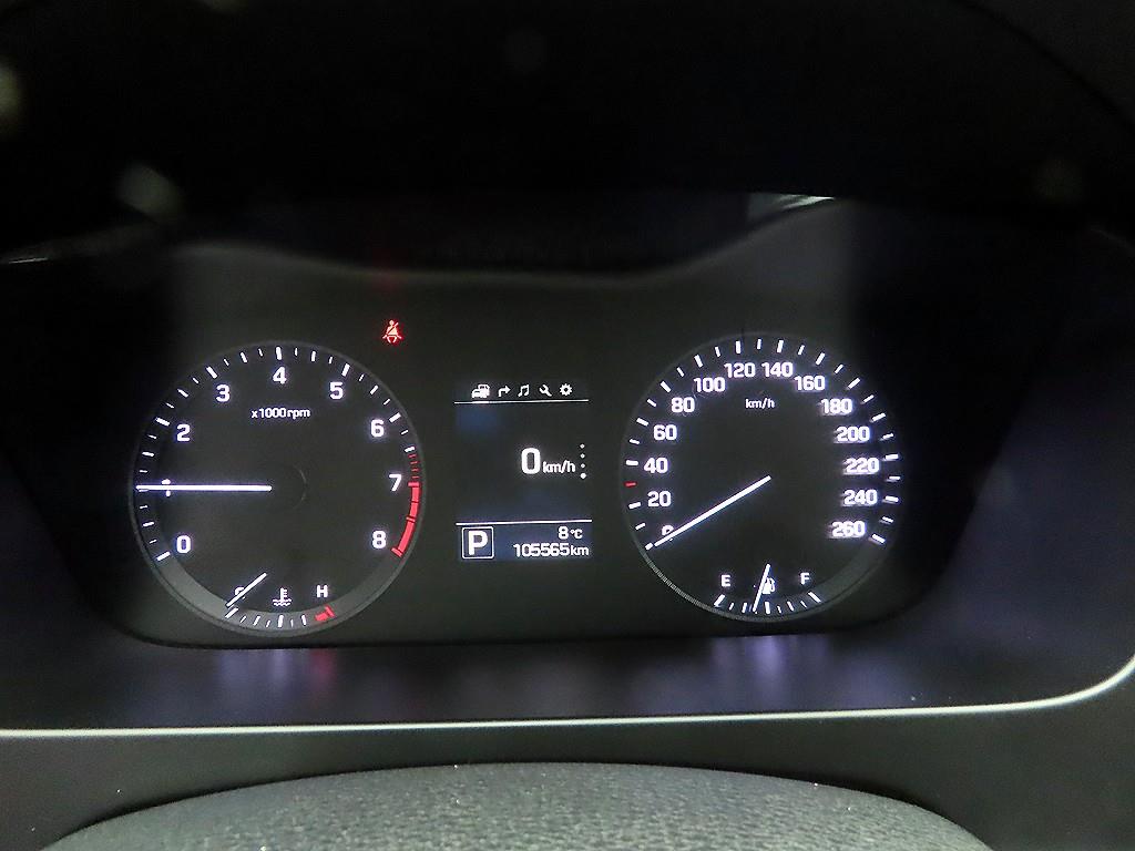 HYUNDAI Sonata - Vista 6