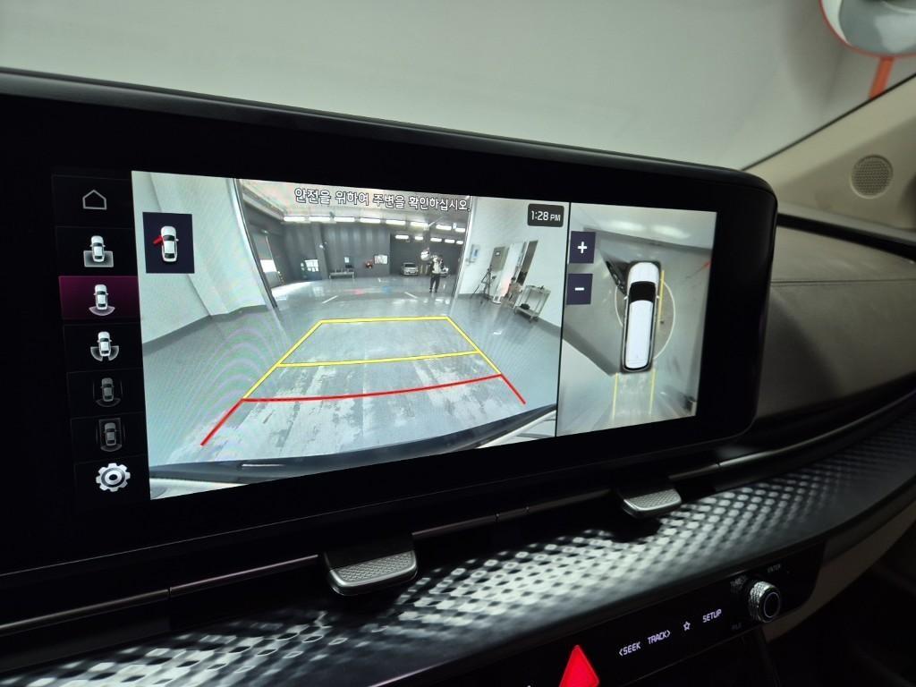 KIA Carnival - Vista 12