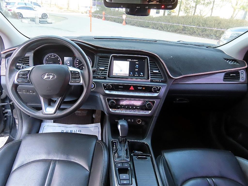 HYUNDAI Sonata - Vista 7