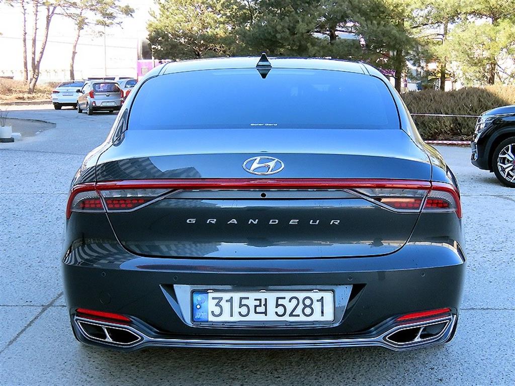 HYUNDAI Grandeur - Vista 4