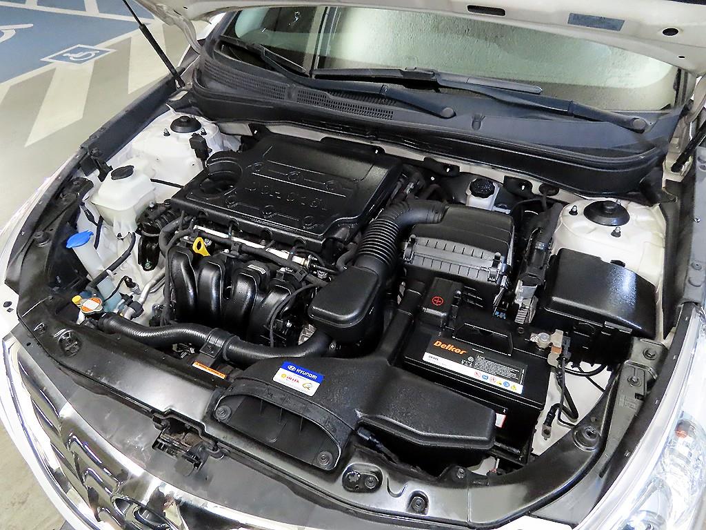 HYUNDAI Sonata 2011 Blanco - Importación desde Corea - HF Imports Iquique - Foto 19