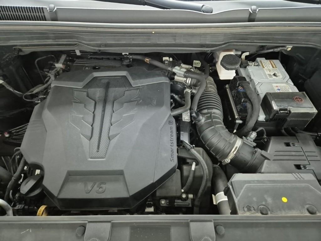 KIA Carnival - Vista 5