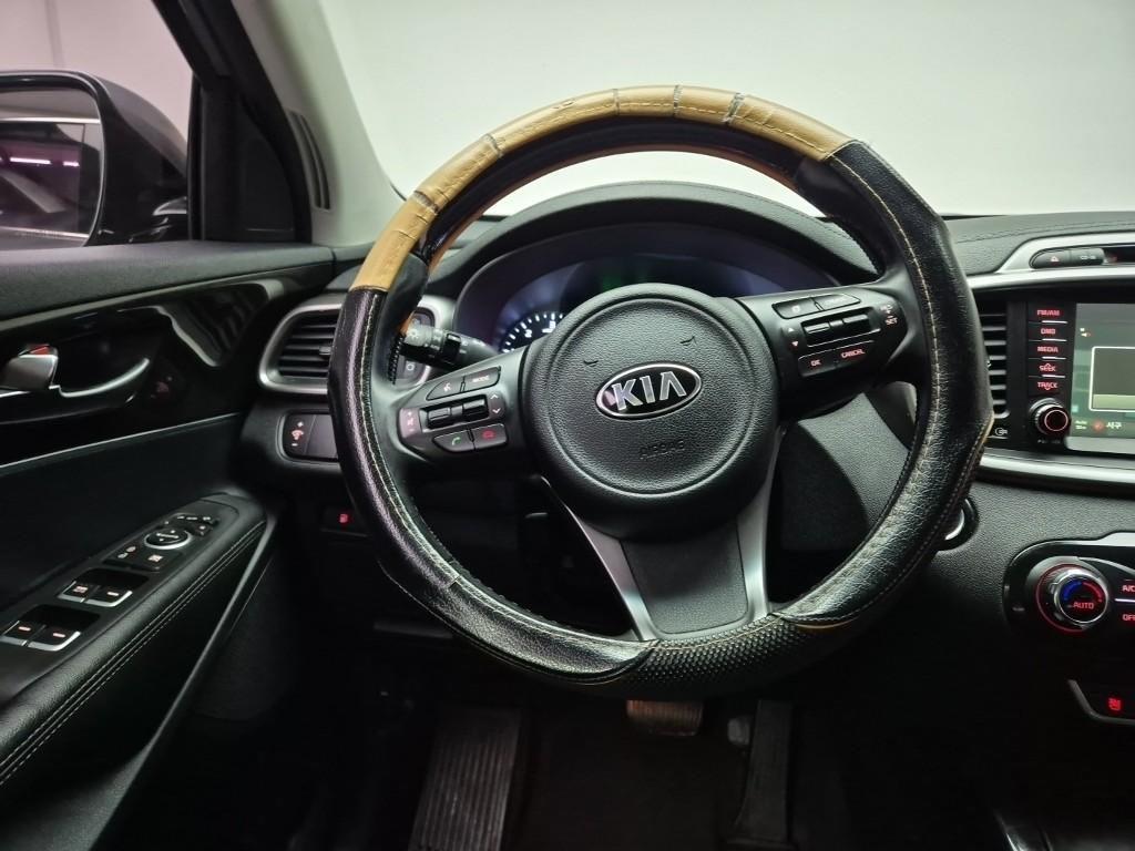 KIA Sorento - Vista 9