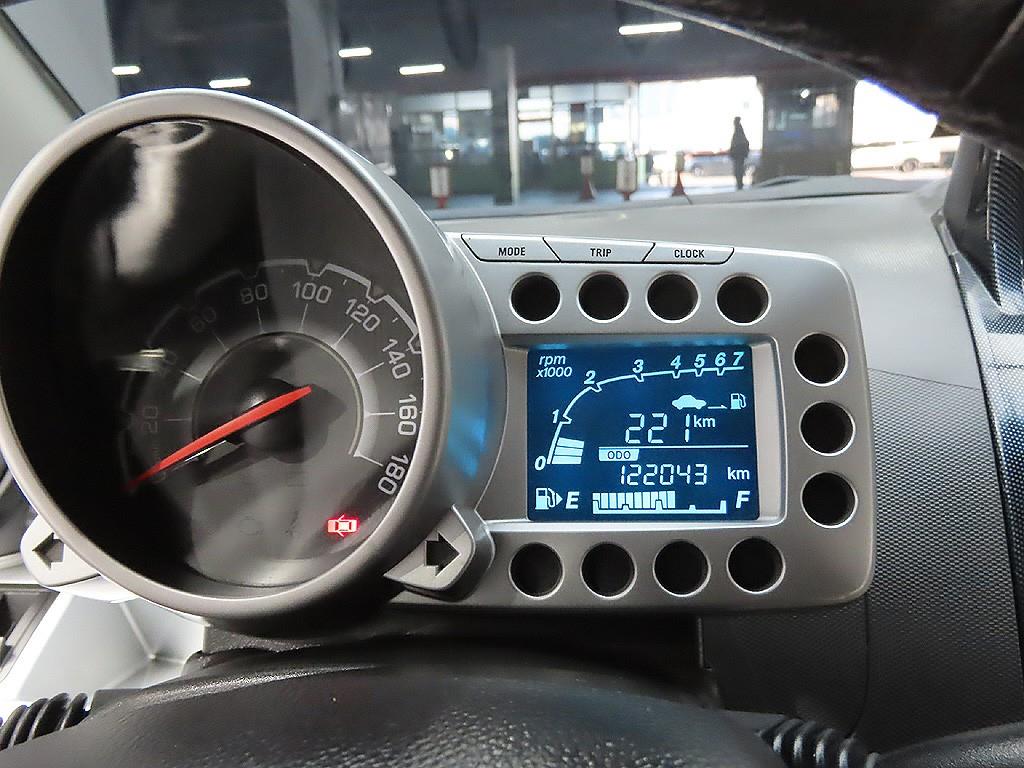 Chevrolet Spark - Vista 11