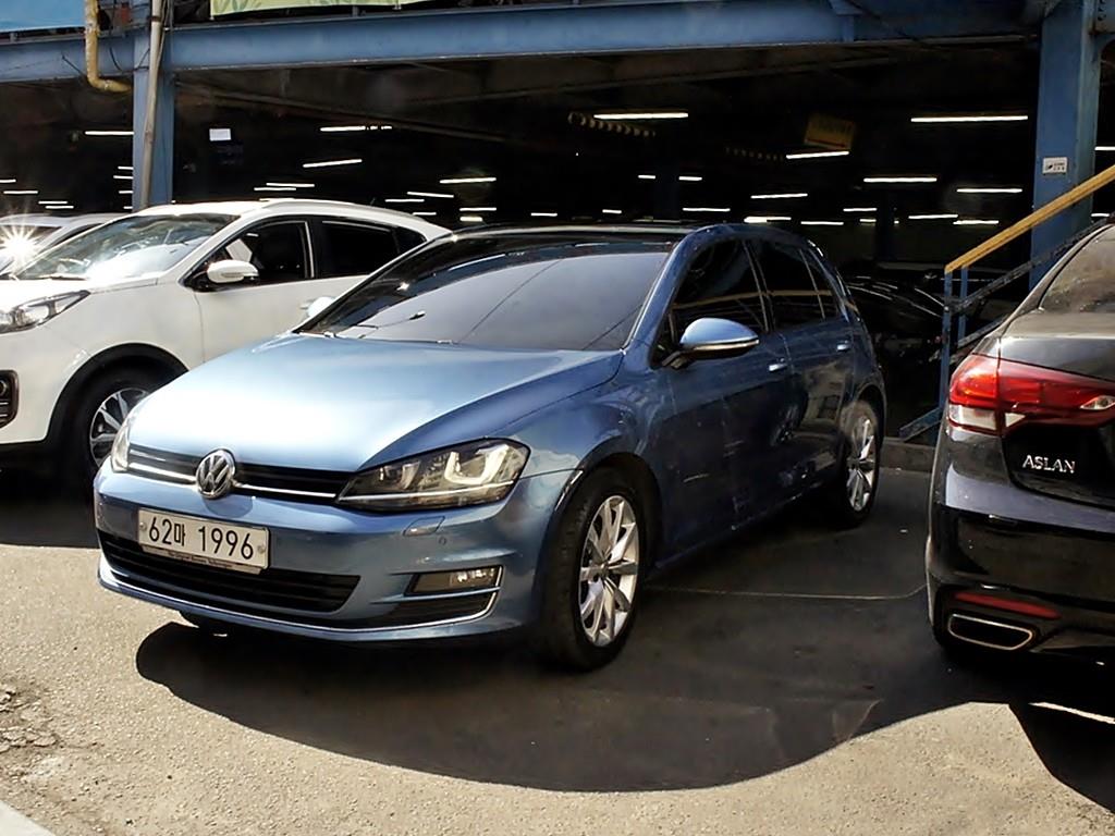 Volkswagen Golf - Vista 3